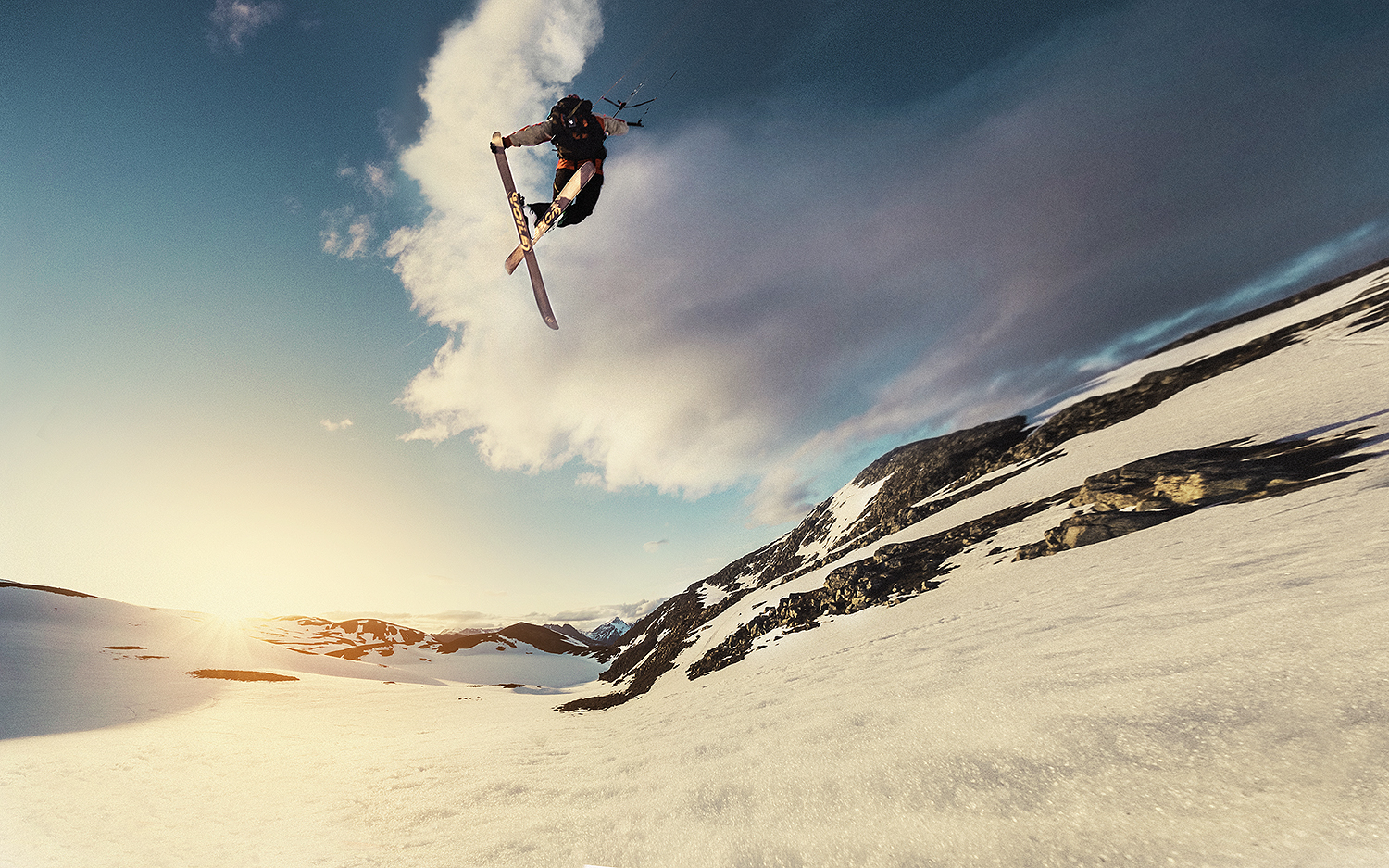 Kiting in the midnight sun, Northern Norway, May.